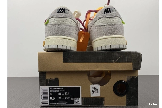 DJ0950-114 Lot Low 35 Dunk Nike O-W 0210